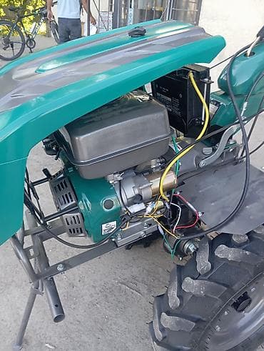 шина на прицеп: Мотоблок колесный, бензиновый, с редуктором и фарами Описание: - — 3