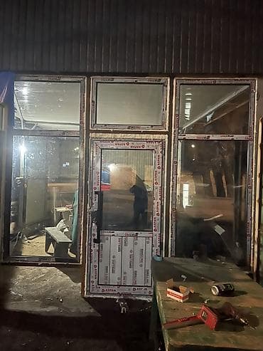 апарат метал: Алюминиевое окно на заказ, Декоративные особенности: Фрамуга, Платная установка, Без рассрочки — 8