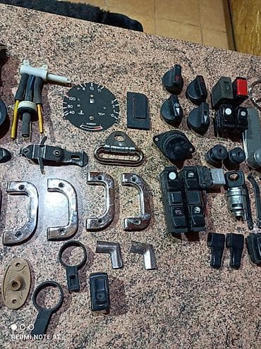 Глушители: Щиток приборов Mercedes-Benz — 1