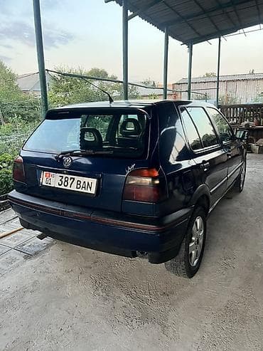 Продажа авто: Volkswagen Golf: 1992 г., 2 л, Механика, Хэтчбэк — 3