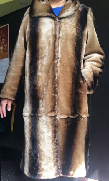 Спецодежда: Продаю шубу мутон в отличном состоянии.50 размер.ватсапп — 1