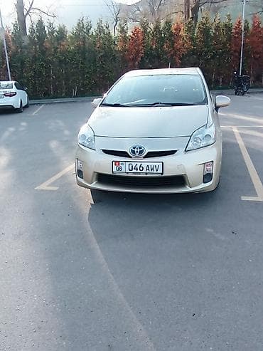 Toyota Prius: 2011 г., 1.8 л, Автомат, Гибрид, Лифтбек — 6