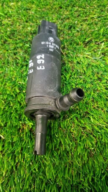 e91: Насос фароомывателя / омывателя фар 67 —-12 8 377 —-613 На БМВ Е36 — 3