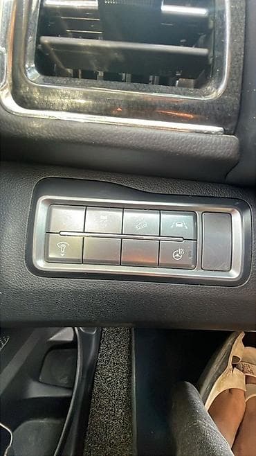 lexus harrier: Ssangyong Tivoli: 2022 г., 1.5 л, Автомат, Бензин, Кроссовер — 6