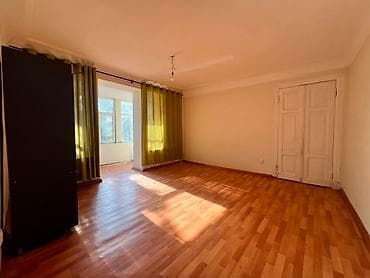 2 комнаты, 62 м², Сталинка, 3 этаж, Косметический ремонт