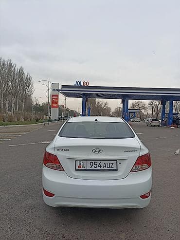 hyundai santa: Hyundai Accent: 2012 г. — 6