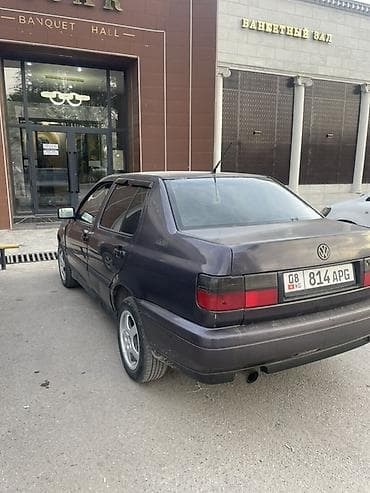 mazda 3: Volkswagen Vento: 1993 г., 2 л, Механика, Бензин, Седан — 5