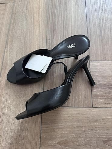 Сабо: Женские мюли ZARA - Цвет: черный - Формат: открытый мыс, широкий — 2