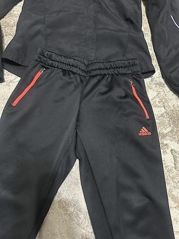 Адидас оригинал Ветровка легкая и спорт штаны На возраст 7-8-9 лет