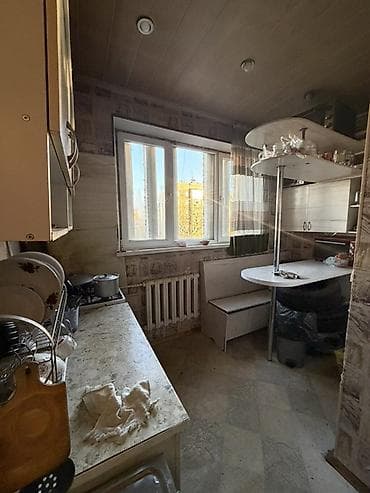 Гаражи: 4 комнаты, 98 м², 106 серия, 6 этаж, Старый ремонт — 10