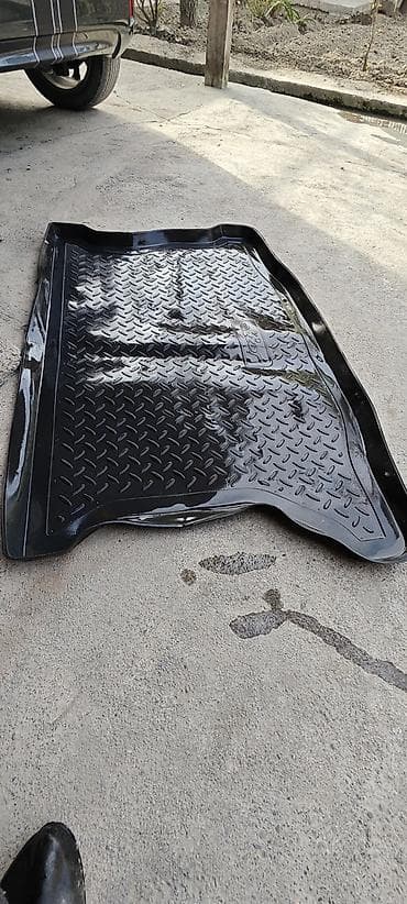 Резиновые Полики Для багажника Honda, цвет - Черный, Б/у