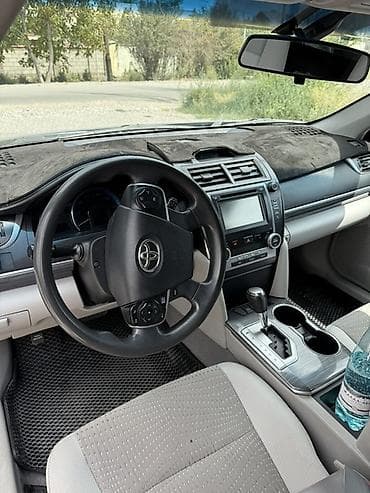 Toyota Camry: 2014 г., Автомат, Бензин, Седан — 4