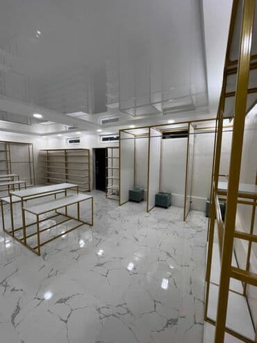 оборудование в бутик: Вы в поисках напольной вешалки для одежды небольших размеров? Тогда мы — 21