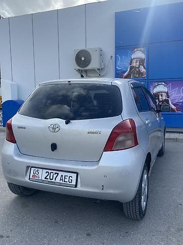 машына за 300000сом: Toyota Yaris: 2006 г., 1.3 л, Автомат, Бензин, Хетчбек — 4