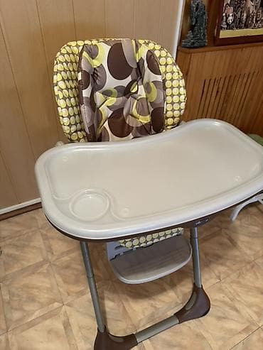 Двухъярусные детские кровати: Детский стульчик для кормления Chicco - Просторный съемный столик с — 1