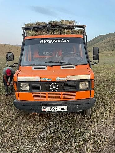 100 с4: Грузовик, Mercedes-Benz, Стандарт, 4 т, Б/у — 1