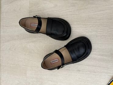 купить женские туфли из натуральной кожи: Лоферы Mary Jane ASNNY, черные - Классическая модель с закрытым мысом — 1