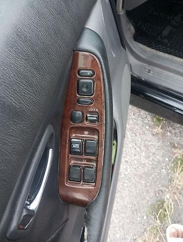 саната зеркала: Subaru Legacy: 2002 г., 2.5 л, Механика, Газ, Универсал — 8