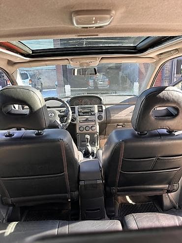 Nissan X-Trail: 2004 г., 2.5 л, Механика, Бензин, Внедорожник