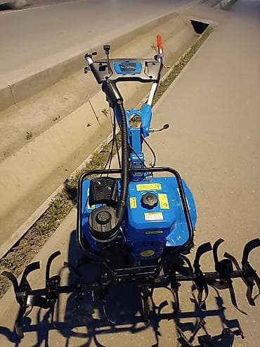 мотоблок фреза: Мотоблок «Белорусь» с фрезами Описание: - Бензиновый мотоблок синего — 3