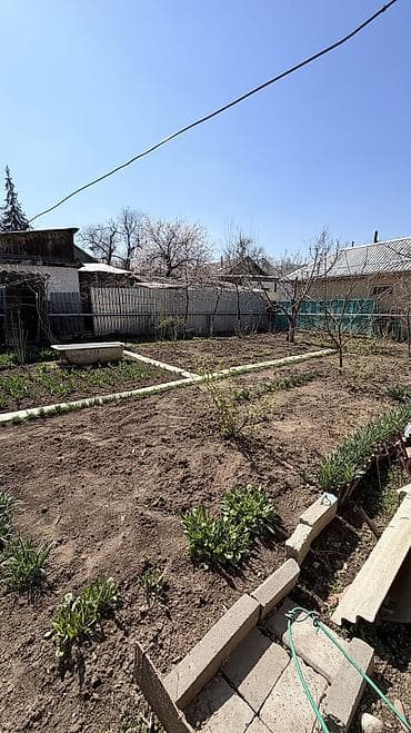 саманный дом под ключ: Продам дом Институт земледелия,Тойгонбаева/Т.Фрунзе саман, 3 ком — 3