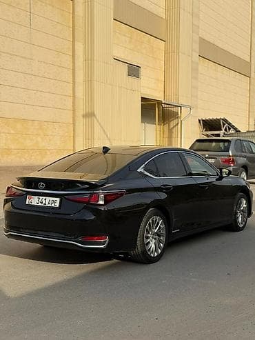 салон машины: Lexus ES: 2019 г., 2.5 л, Автомат, Бензин, Седан — 5