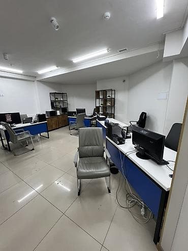 работа в склад: Сдаеться в Аренду Офисное пространство - Планировка: открытое — 2