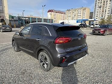 kia stinger: Kia Niro: 2019 г., 1.6 л, Робот, Гибрид, Кроссовер — 5