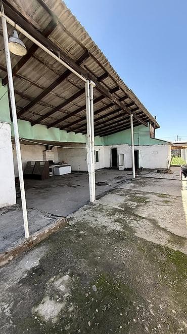 продаю катедж: 🏡 Продается участок в ж/м Ак-Босого! 📍 Участок — 3,5 соток 🏠 На — 4