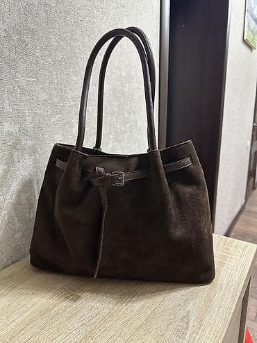 Классические сумки: 👜 Продаю сумочку Очень милая и удобная сумочка, отлично подойдёт для — 2
