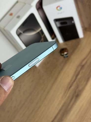 ipod touch: IPhone 16, Б/у, 256 ГБ, Alpine Green, Защитное стекло, Чехол, 100 % — 3
