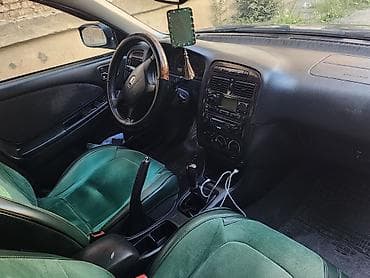 авто в такси: Toyota Avensis: 2001 г., 2 л, Механика, Бензин, Седан — 4
