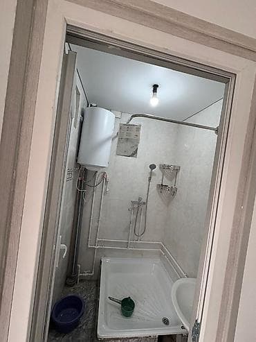 дешевые квартиры посуточно: Аламедин базардын жанынан ушул квартира берилет. 2 этажы. кыздарга — 3