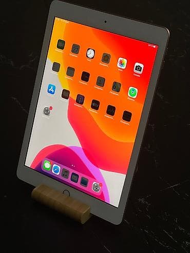 ipad 7th generation: Планшет, Apple, память 128 ГБ, 10" - 11", 5G, Новый, Классический цвет - Оранжевый — 1
