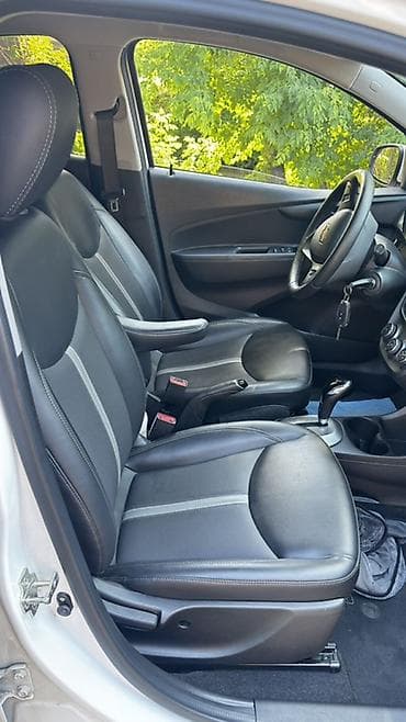 Транспорт: Chevrolet Spark: 2019 г., Автомат, Бензин, Хэтчбэк — 7
