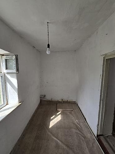 Дома: ✨ Продаётся дом в с. Сокулук ✨ 🏡 Характеристики: • Участок - 8 соток — 9
