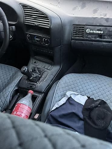 гольы 3: BMW 3 series: 1994 г., 1.8 л, Ручные, Бензин, Седан — 4