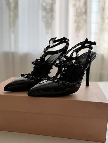 4 5мм: Лодочки-туфли на шпильке, лаковые, черные. - Форма носка: острый - — 1