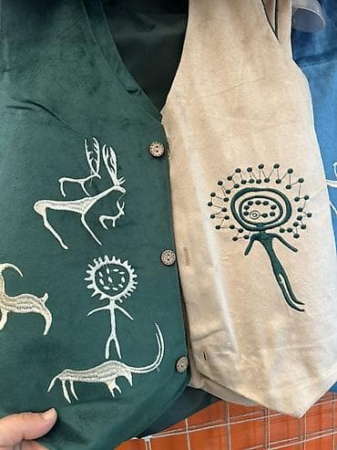 Толстовки, худи: Национальные жилеты с вышивкой - Крой: классический безрукавный жилет — 2