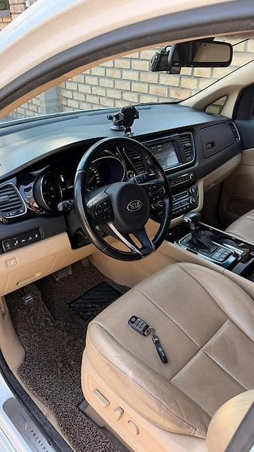 хайлендер 2024: Kia Carnival: 2018 г., 2.2 л, Автомат, Дизель, Минивэн — 7