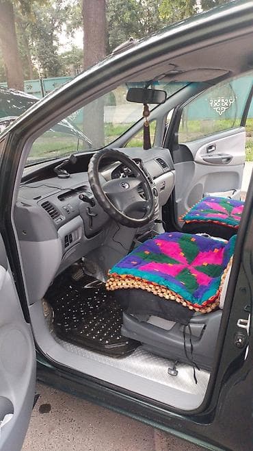 чехии: Toyota Previa: 2000 г., 2.4 л, Автомат, Бензин, Минивэн — 3