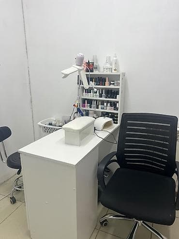 Рабочее место мастера маникюра/педикюра Комплектация: - Маникюрный