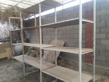 оборудование для бутика: Прадаю стеллажи для торговли в количестве 2 производитель Италия цена — 4