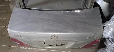 brevis: Крышка багажника Toyota, 2004 г., Б/у, Оригинал — 2