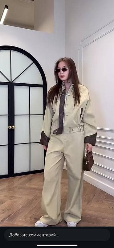soft shell: Женский комплект из плотной костюмной ткани: укороченная куртка и — 3