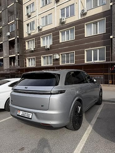 byd e9: Lixiang L7: 2023 г., 1.5 л, Автомат, Электромобиль, Кроссовер — 5