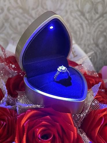 жилет с подогревом: Подарочные шкатулки для украшений с подсветкой - Форма: сердце с — 4