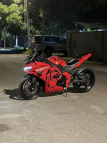 3000: Спортбайк Ducati, 1200 куб. см, Электро, Взрослый, Б/у — 1