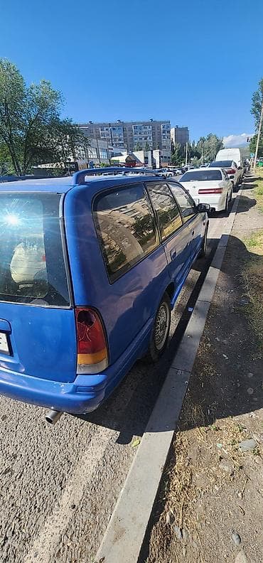 mini v: Nissan Avenir: 1994 г., 2 л, Автомат, Бензин, Универсал — 3