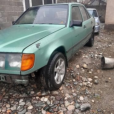 Mercedes-Benz W124: 1987 г., Седан — 1